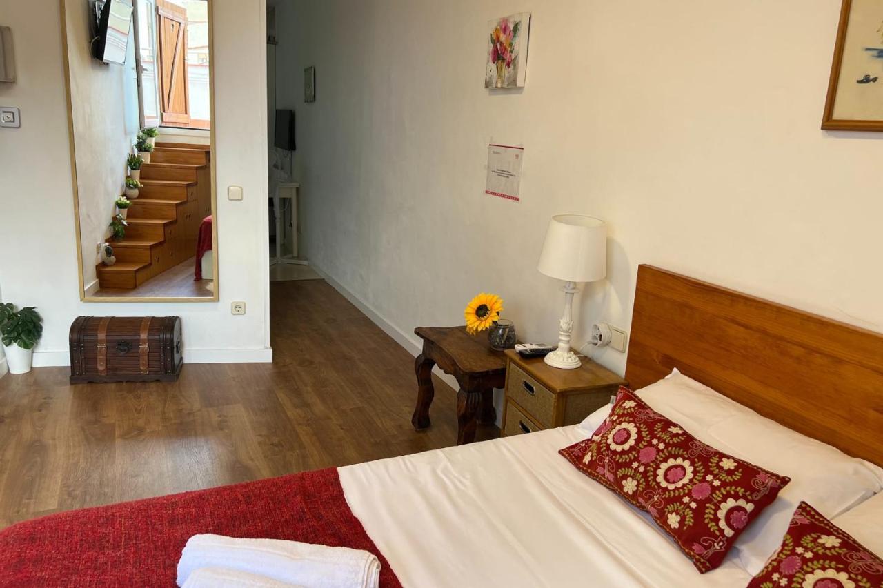 ברצלונה Cozy Studio With Amazing Terrace Near Plaza Espana מראה חיצוני תמונה