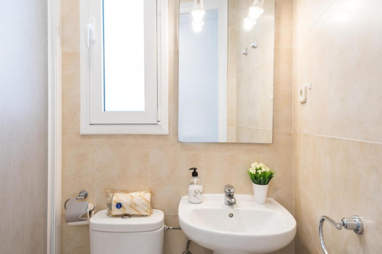 ברצלונה Cozy Studio With Amazing Terrace Near Plaza Espana מראה חיצוני תמונה